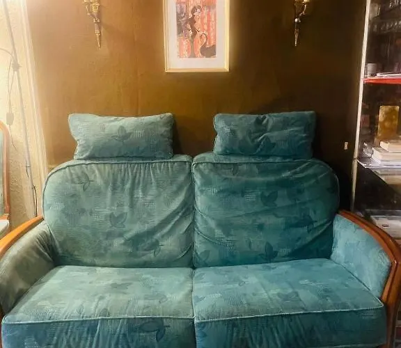 Notre Dame Apartment *